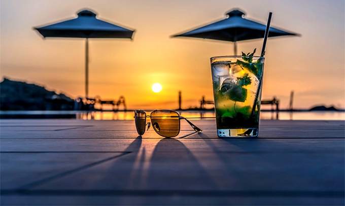 ONU（池畔酒吧） dining美食的图片集（ 各类美酒以及鸡尾酒 ），印度洋三大明珠马尔代夫,斯茹芬富士岛 Sirru Fen Fushi